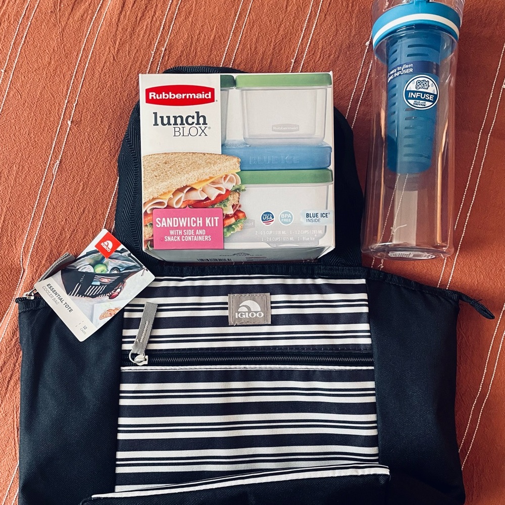 Igloo & Rubbermaid Lunchbox Set
